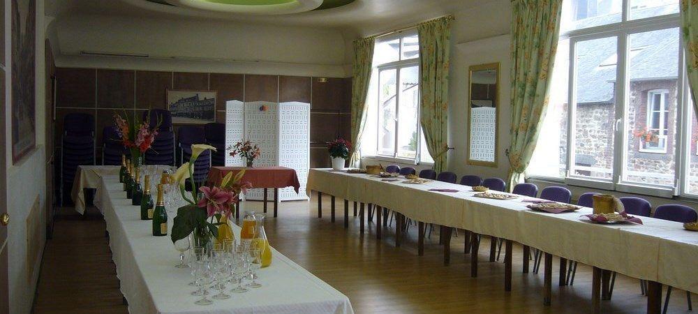 Hotel Saint - Pierre Villedieu-les-Poëles Zewnętrze zdjęcie