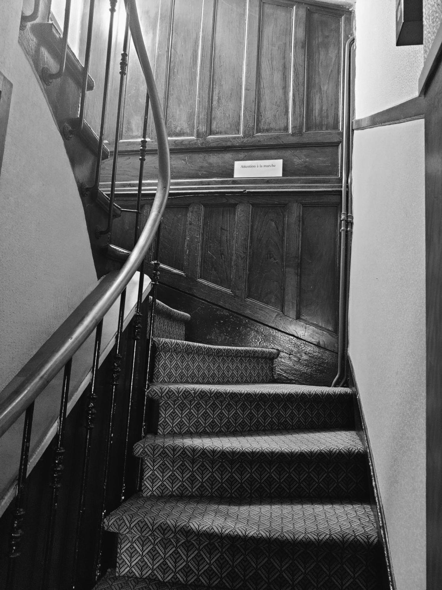 Hotel Saint - Pierre Villedieu-les-Poëles Zewnętrze zdjęcie