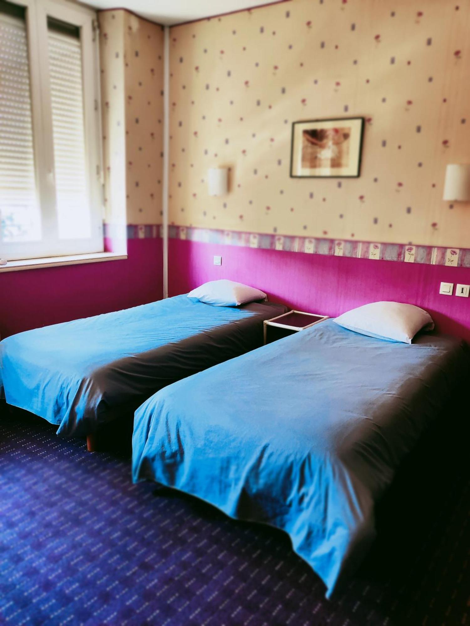 Hotel Saint - Pierre Villedieu-les-Poëles Zewnętrze zdjęcie